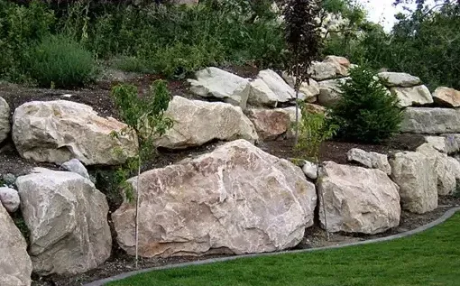 Contemporary Homes Need Innovative Landscape Designs  