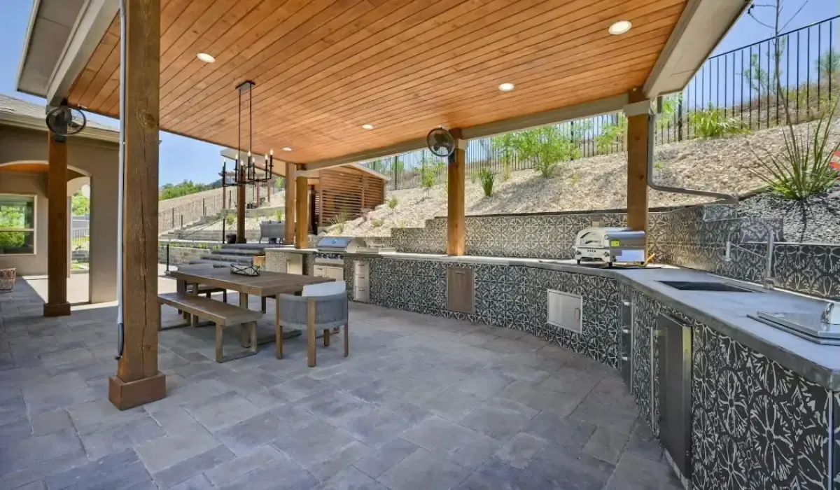 Create a Functional Outdoor Kitchen: Custom Designs for Austin Homes