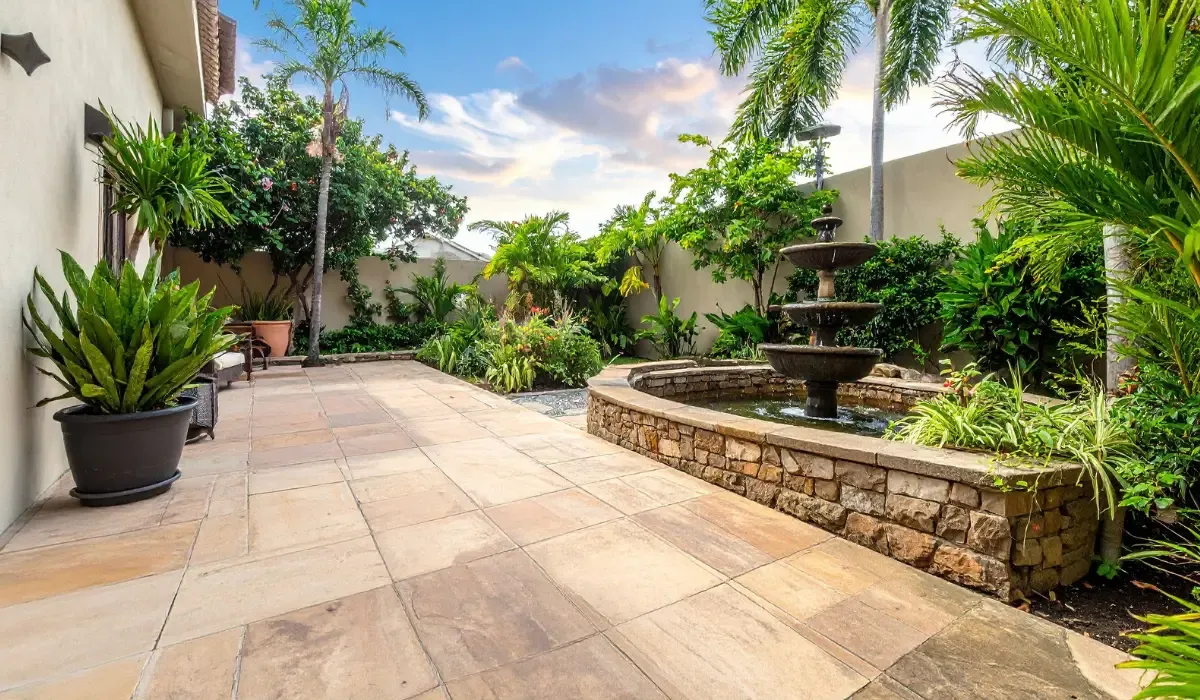 How to Blend Hardscaping and Softscaping for a Balanced Outdoor Design