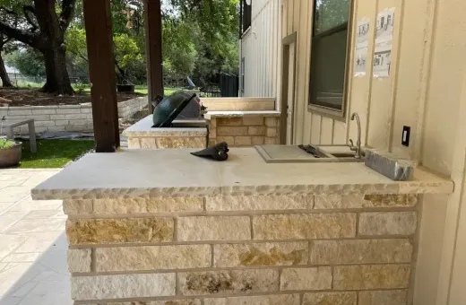 Why Spring is Ideal for Outdoor Kitchen Installation in Austin