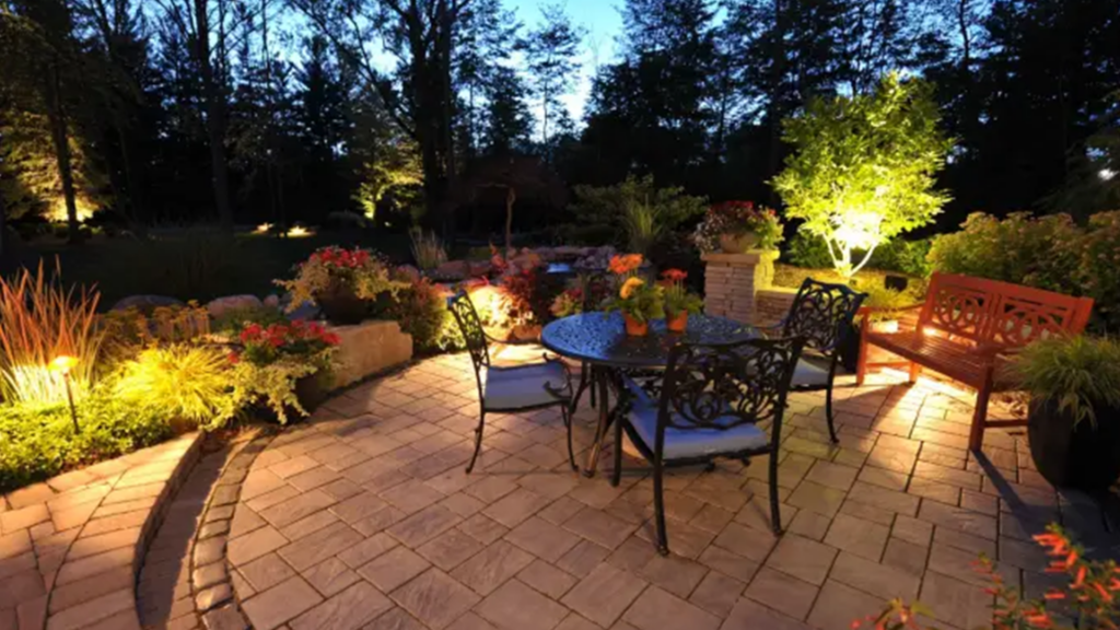 ornate-garden-table-set-up